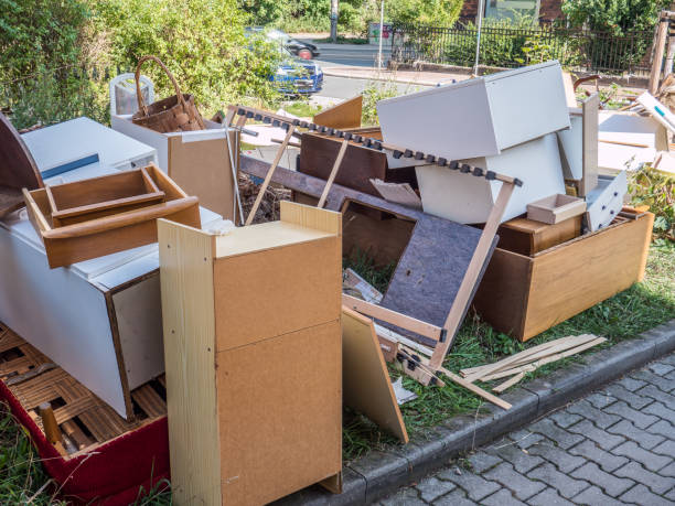 Best Junk Hauling Services  in Eaton, IN
