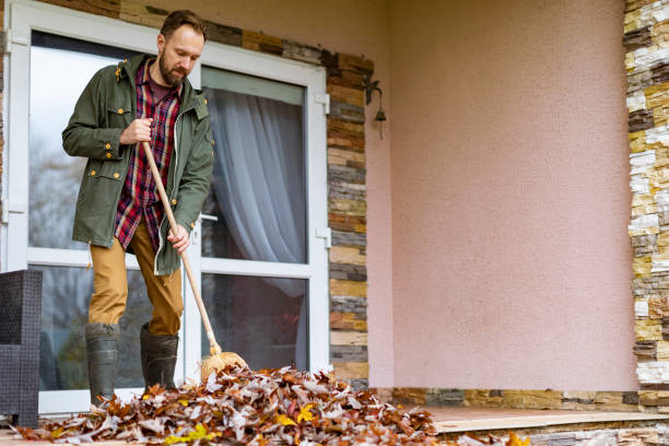 Best Yard Waste Removal  in Eaton, IN